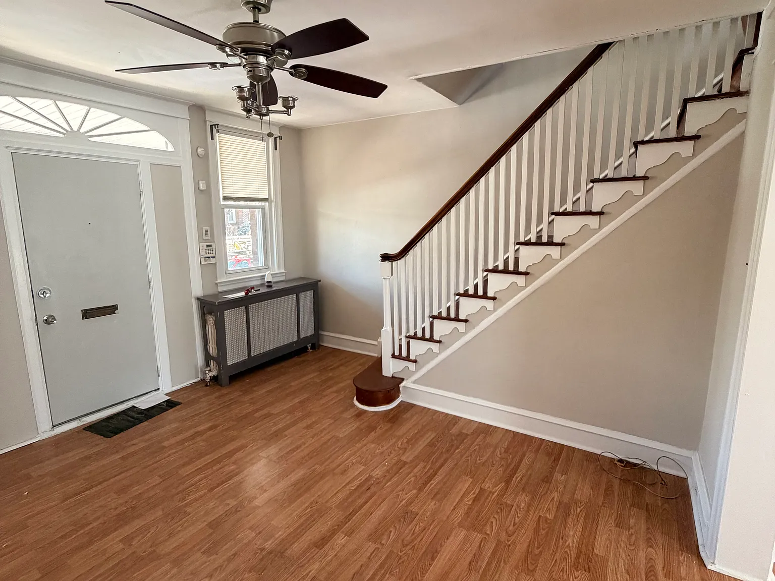 3 bed, 984 sqft, $1,800 — Photo 3