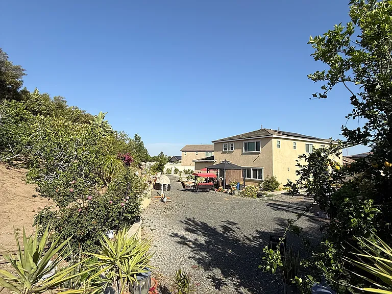 4613 Creek Cir — Photo 12