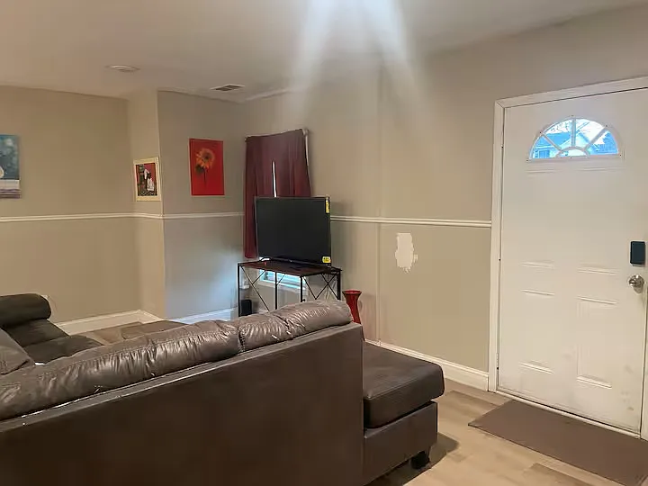 3 bed, 1188 sqft, $2,600 — Photo 3