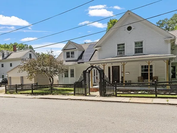 329 Beacon St, Athol, MA 01331