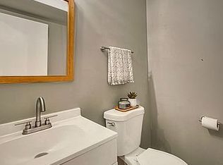 1202 Whippoorwill Rd, Valparaiso, IN 46383