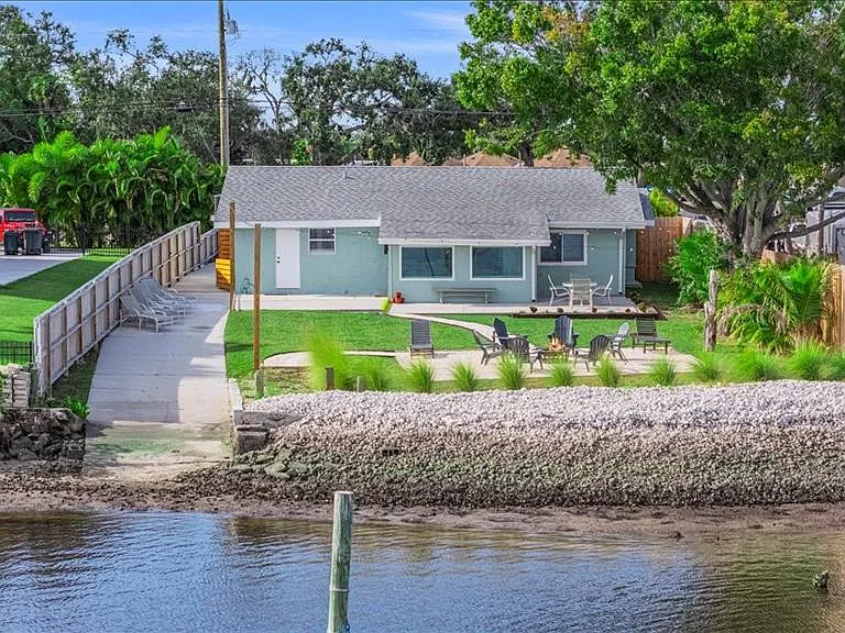 5021 US Highway 301 N — Photo 1