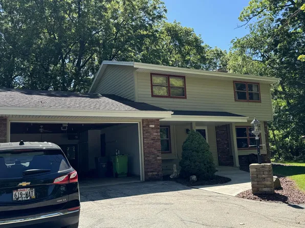 8609 Big Bend ROAD, Waterford, WI 53185
