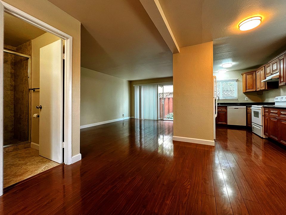 Dining Room, Kitchen, Living Room, Downstair's Bathroom
