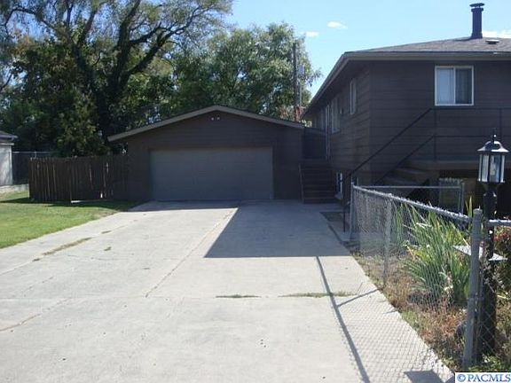 2nd image of 1411 W 21st Ave