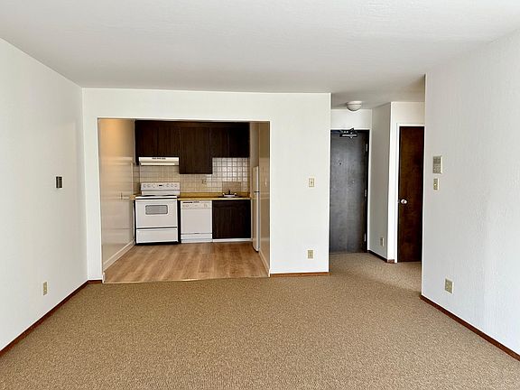 2nd image of 499 Walnut St APT 203