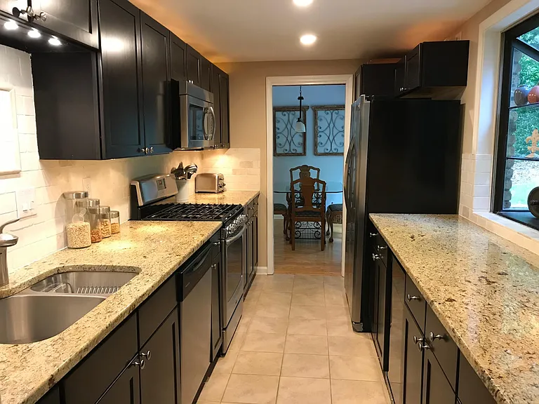 4889 Lake Forrest Dr — Photo 13
