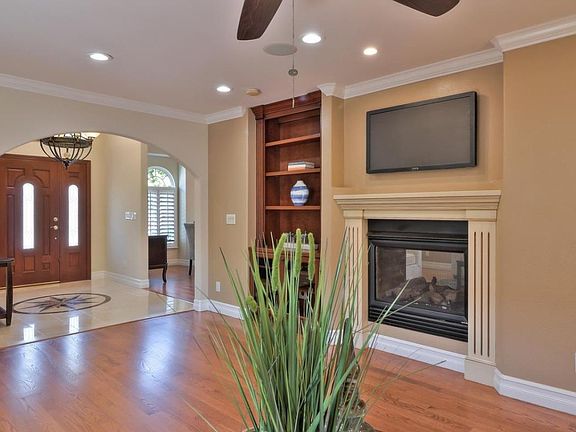 4th image of 2973 Cottle Ave