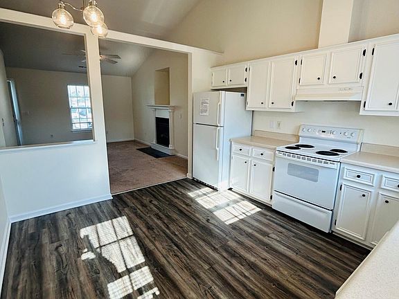 4th image of 3600 Palmer Dr #A