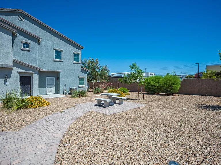 2715 Amazing Meadows Ave — Photo 47