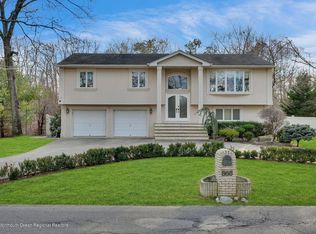 868 S Lake Dr, Lakewood, NJ 08701