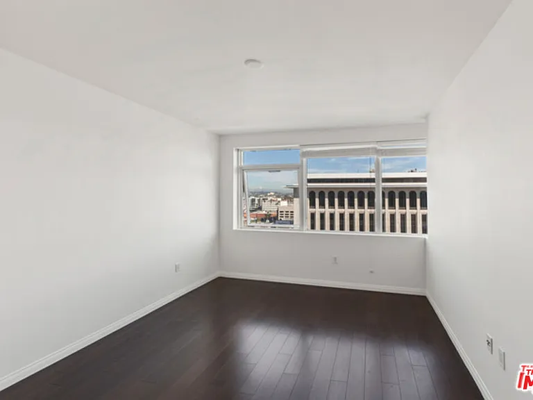 3785 Wilshire Blvd #908 — Photo 12