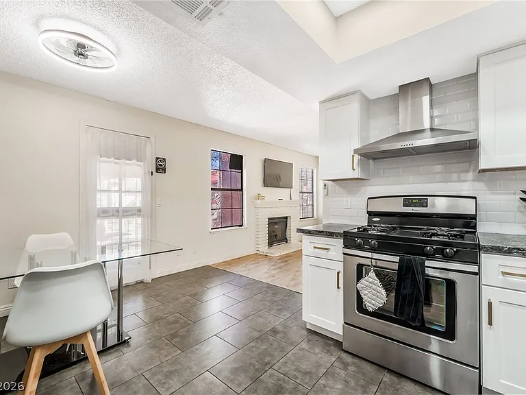 5576 W Rochelle Ave #43C — Photo 14