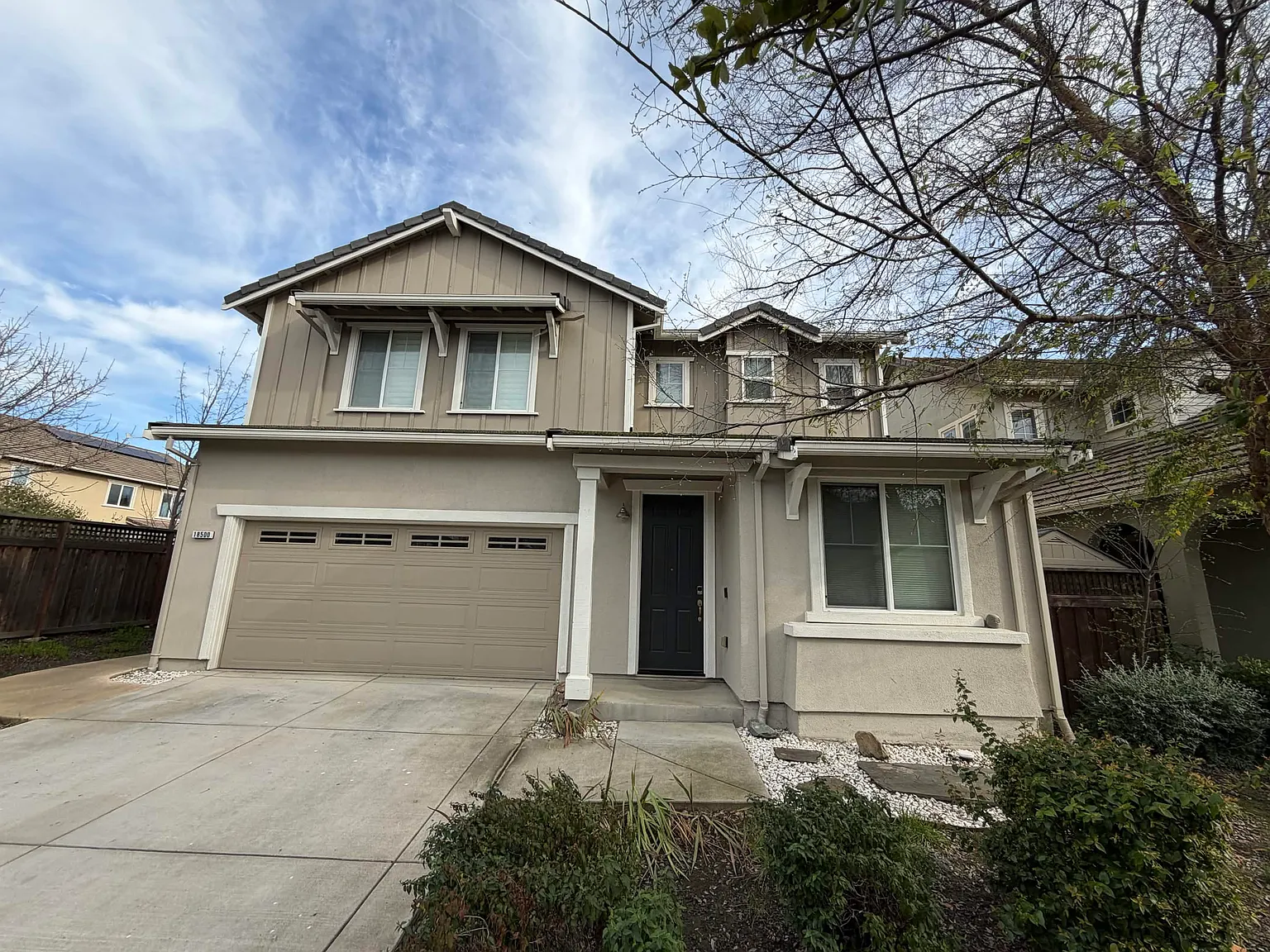 18500 Admiral Way photo 1