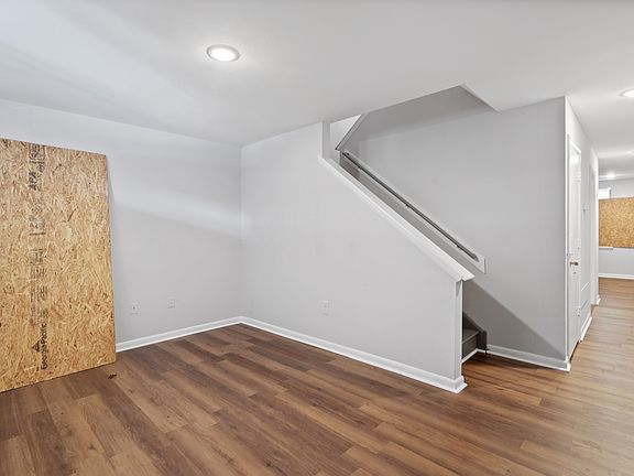 3rd image of 1503 W Tioga St