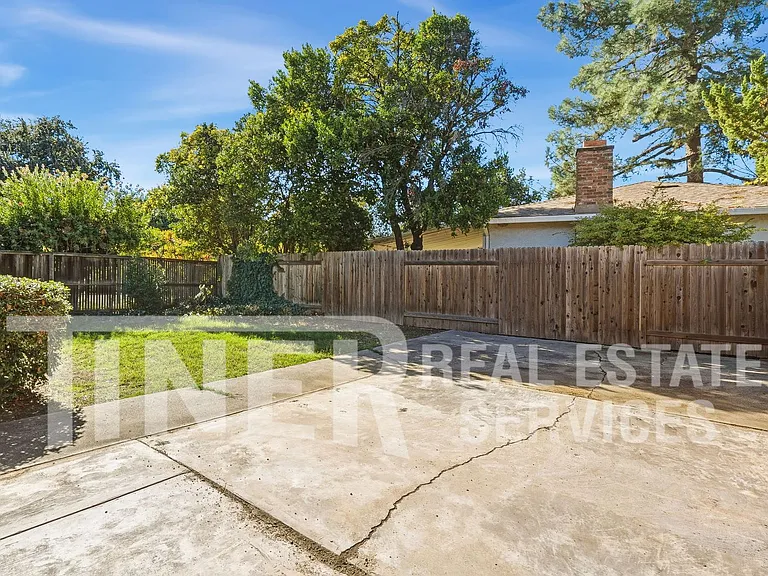 7400 Mooncrest Way — Photo 21