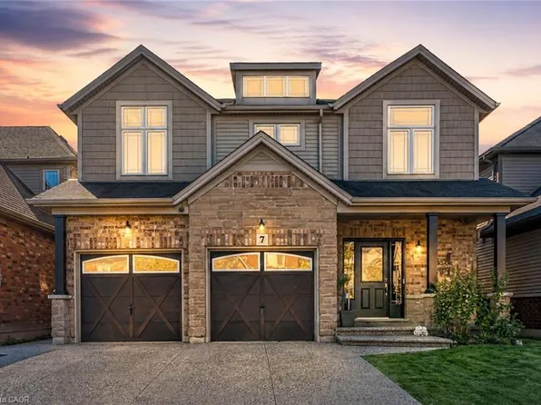 7 Kinsman Dr, Hamilton, ON L0R 1C0