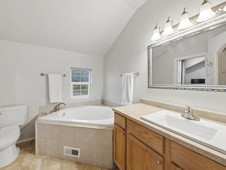 2635 N Meyer Rd — Photo 13