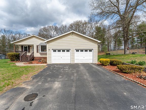 2nd image of 109 Colonial Road