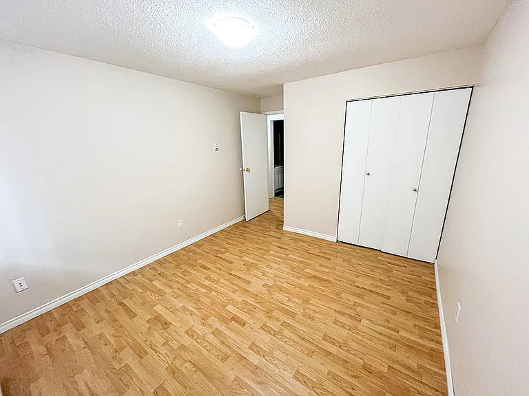 769 Winnipeg St — Photo 10