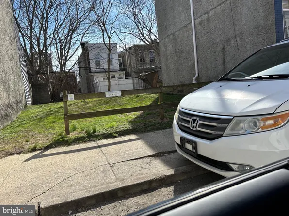 2610 Earp St, Philadelphia, PA 19146