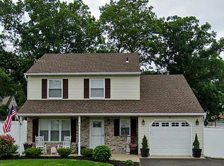 9 Pinyon St, Howell, NJ 07731