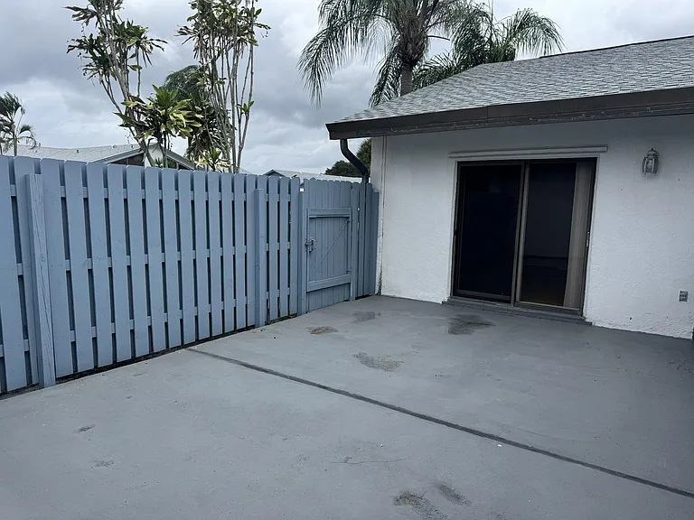 1204 Timberlane Cir #12-D — Photo 12