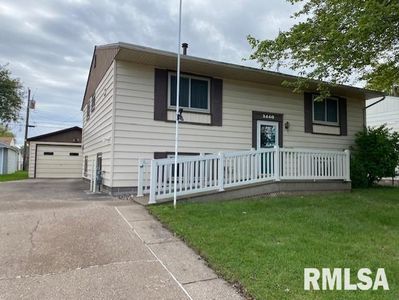 3440 3rd St #A, East Moline, IL, 61244