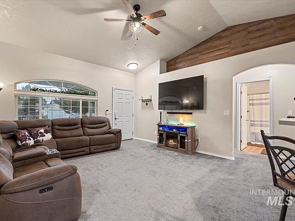 3rd image of 14413 Gresham Dr