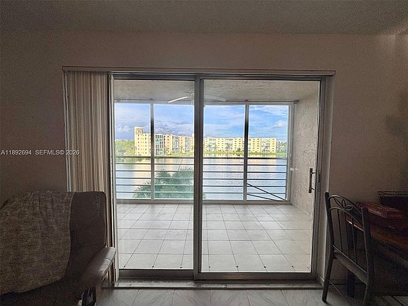 5th image of 141 SE 3rd Ave APT 402