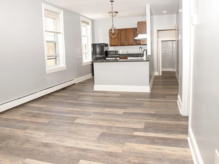 192 Green Ln #2 — Photo 5