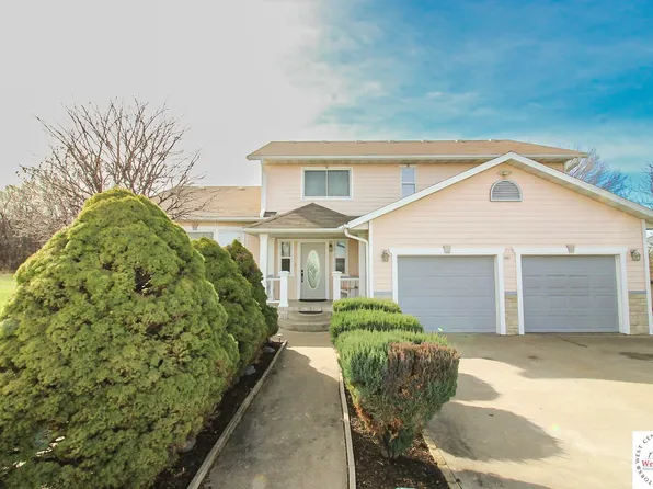 25061 Angus Dr, Hughesville, MO 65333