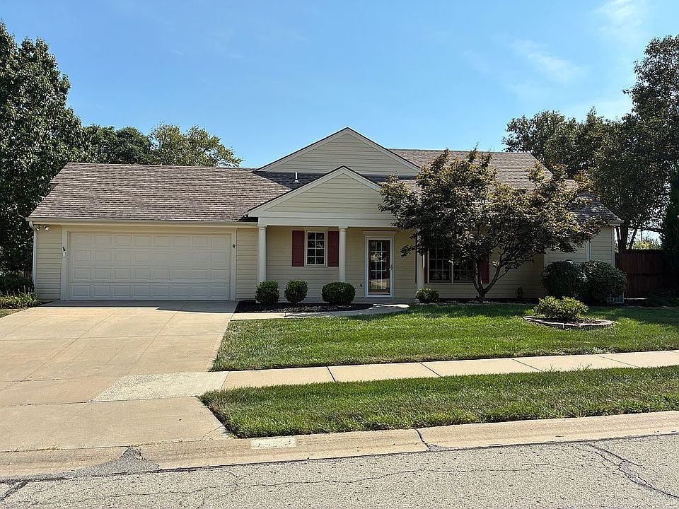 1st image of 5933 Longleaf Cir