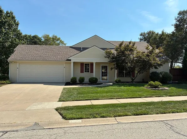 5933 Longleaf Cir, Lawrence, KS 66049