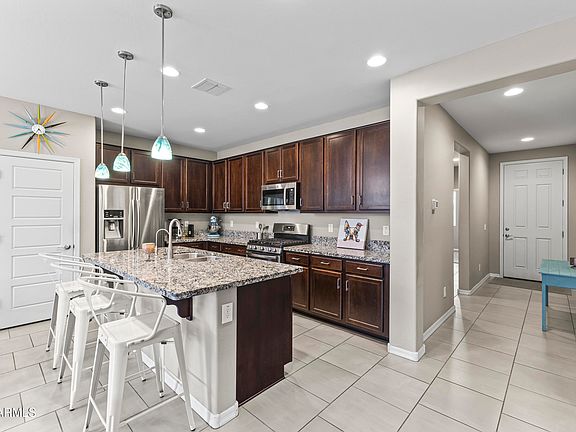 5th image of 20912 W ALMERIA Road