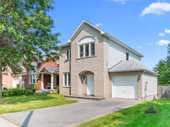 1146 Halton Ter, Ottawa, ON K2W 1G9