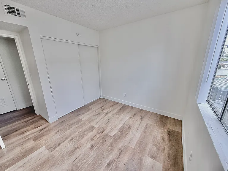 11058 Cantlay St #2 — Photo 14