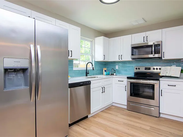 3708 W Tyson Ave — Photo 15