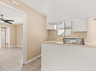 Standalone 1 Bed / 1 Bath Cottage Unit with Attached Garage!, Hayward, CA 94541