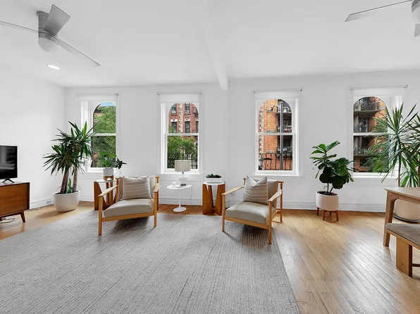 323 W 11th St #2WE, New York, NY 10014