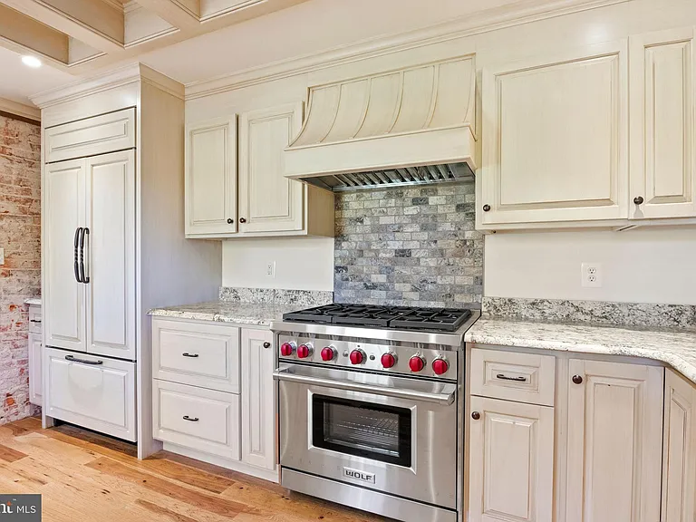 16131 Old York Rd — Photo 55