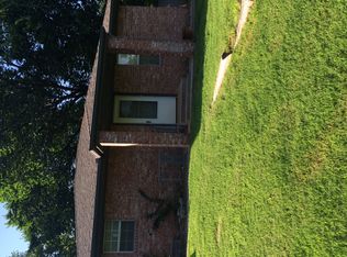 1312 Eagle Dr, Edmond, OK 73034