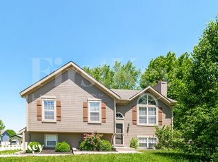 1306 Park Dr, Greenwood, MO 64034