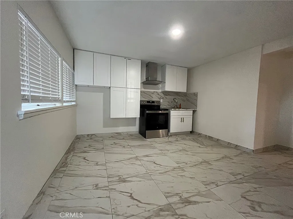 2 bed, 700 sqft, $2,600 — Photo 4