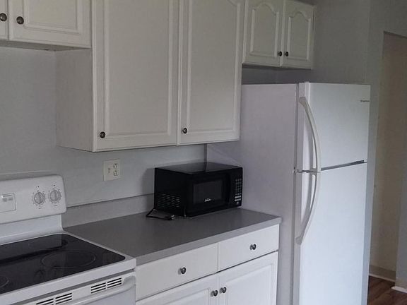 2nd image of 12179 Spalding Dr