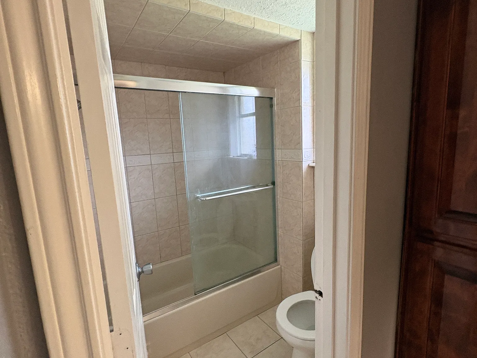 4 bed, 1458 sqft, $2,000 — Photo 4