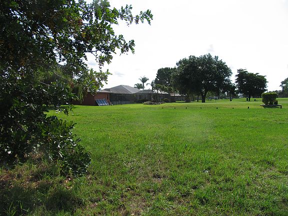 2nd image of 919 SE 1st Pl