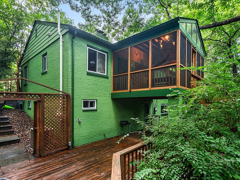 110 Devon Ct — Photo 34