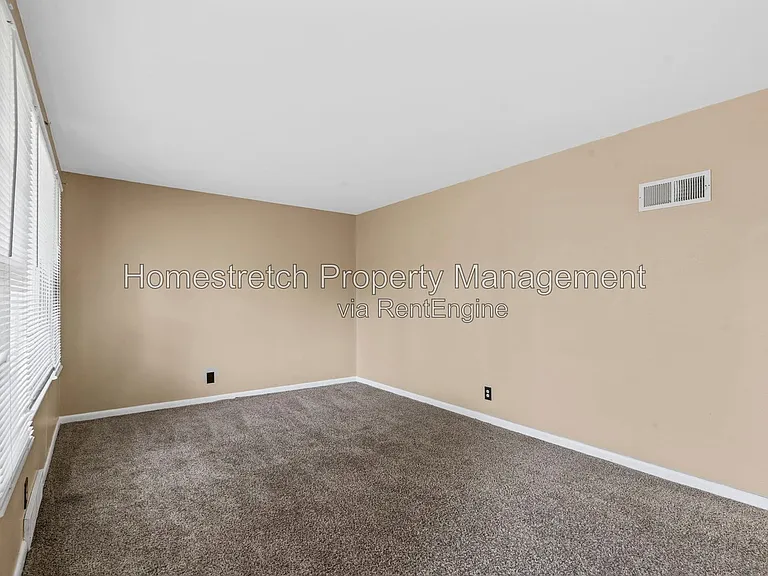 8253 Frost Ave — Photo 13