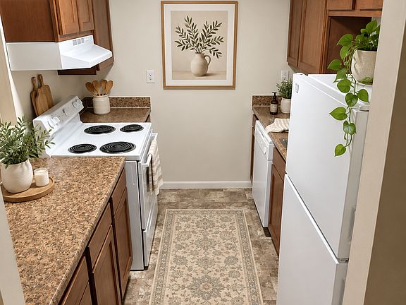 3rd image of 1459 Henley Rd APT 9